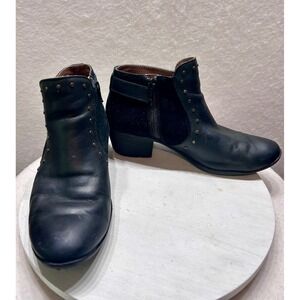 b.o.c. Born Concept Womens Black Leather Studded Ankle Boots Z59209 Size 6.5 M